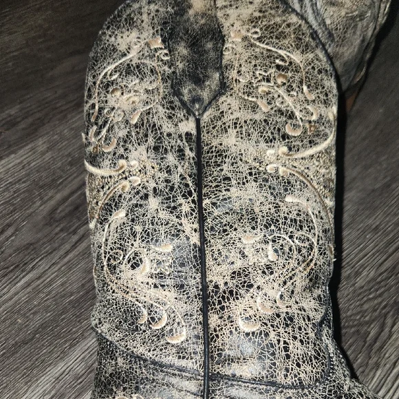 Circle G Black and Cream Heeled Boots - Picture 5 of 5